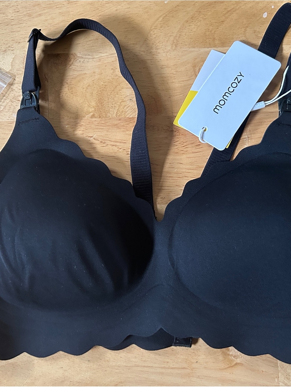 Momcozy Seamless Nursing Bra in Black - NWT never worn